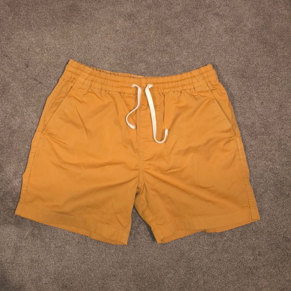 J Crew Men’s Shorts Yellow Small
